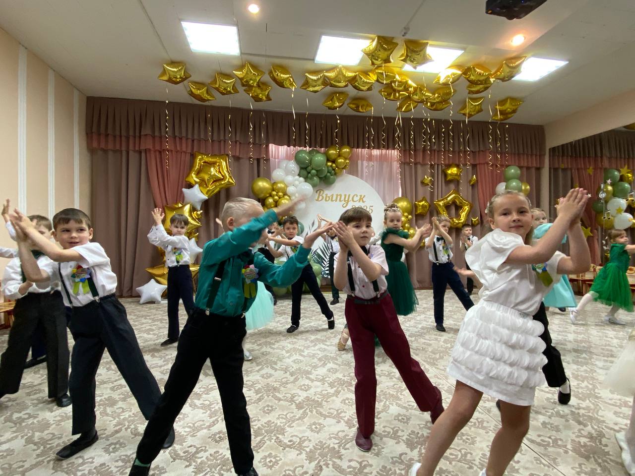 Выпускной в дошкольной группе &amp;quot;Колокольчик&amp;quot;.
